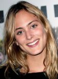 Nora Arnezeder