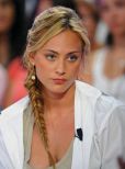 Nora Arnezeder