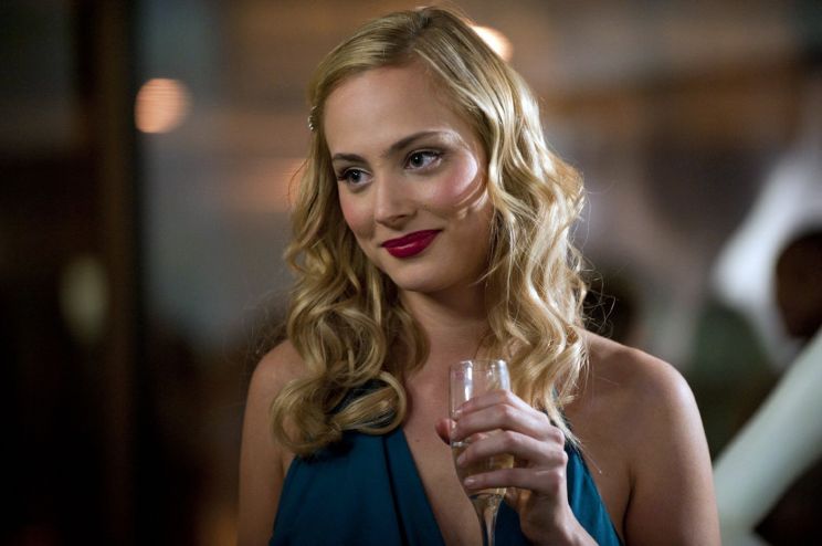 Nora Arnezeder