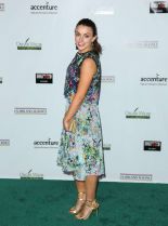 Nora-Jane Noone #254369 picture (Portrait Medium)