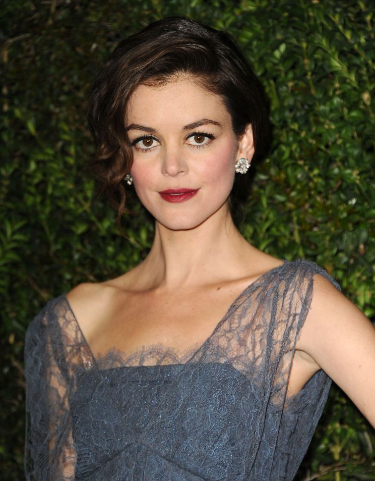 Nora Zehetner