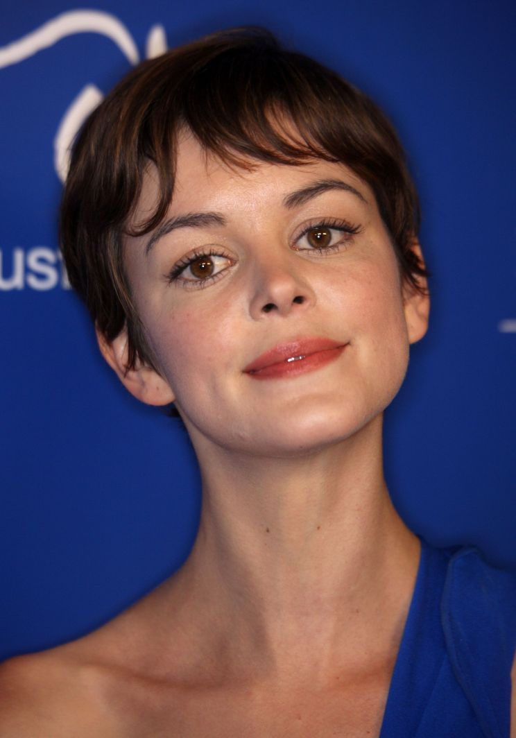 Nora Zehetner