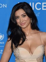 Noureen DeWulf