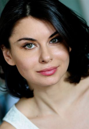 Oksana Lada's Biography - Wall Of Celebrities