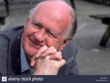 Oliver Ford Davies
