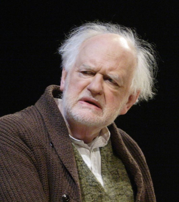 Oliver Ford Davies