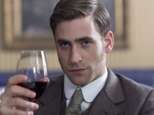 Oliver Jackson-Cohen