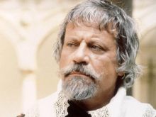 Oliver Reed