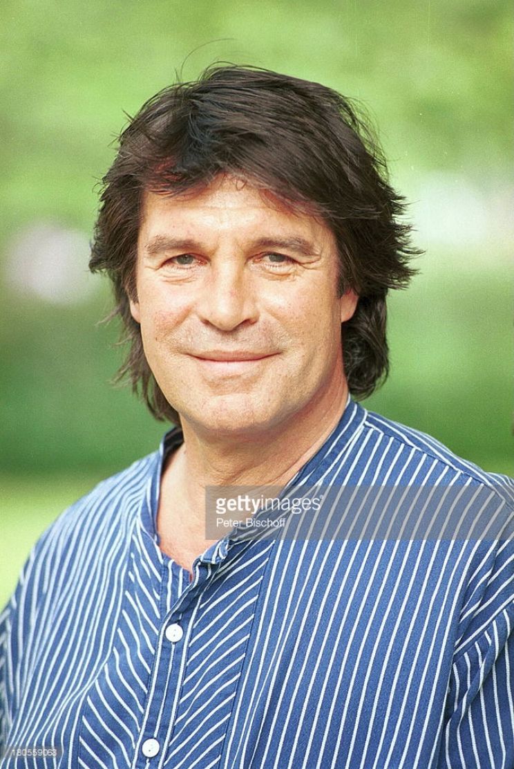 Oliver Tobias