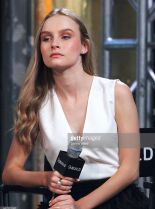 Olivia DeJonge photo