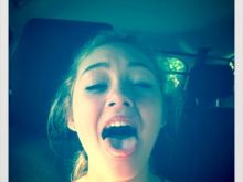 Olivia Scriven photo
