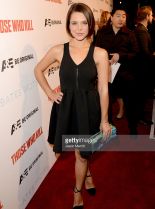 Paloma Kwiatkowski #332651 picture (Portrait Medium)
