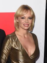Pamela Anderson photo