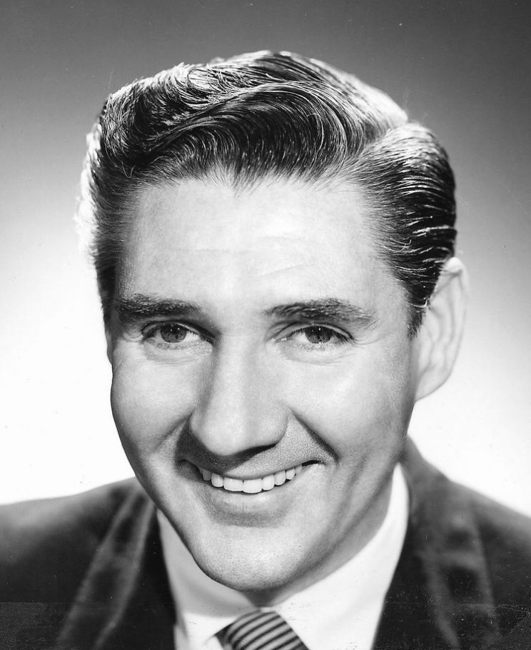 Pat Buttram