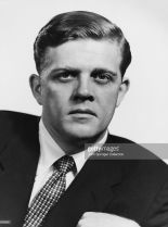 Pat Hingle