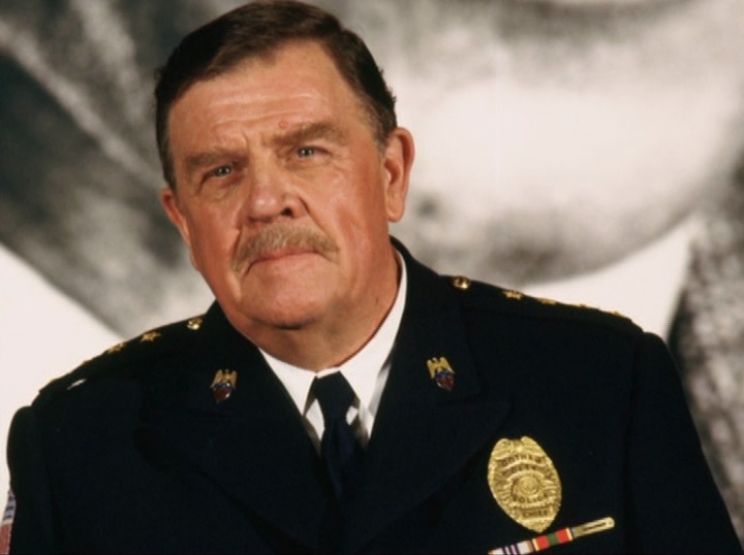 Pat Hingle