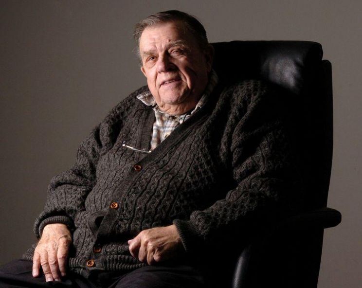 Pat Hingle