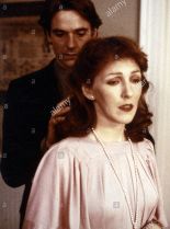 Patricia Hodge photo