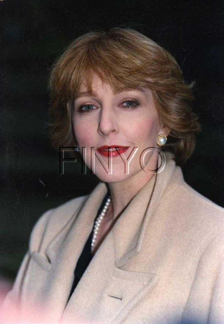 Patricia Hodge