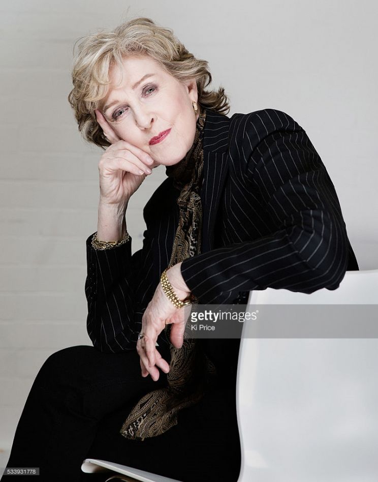 Patricia Hodge