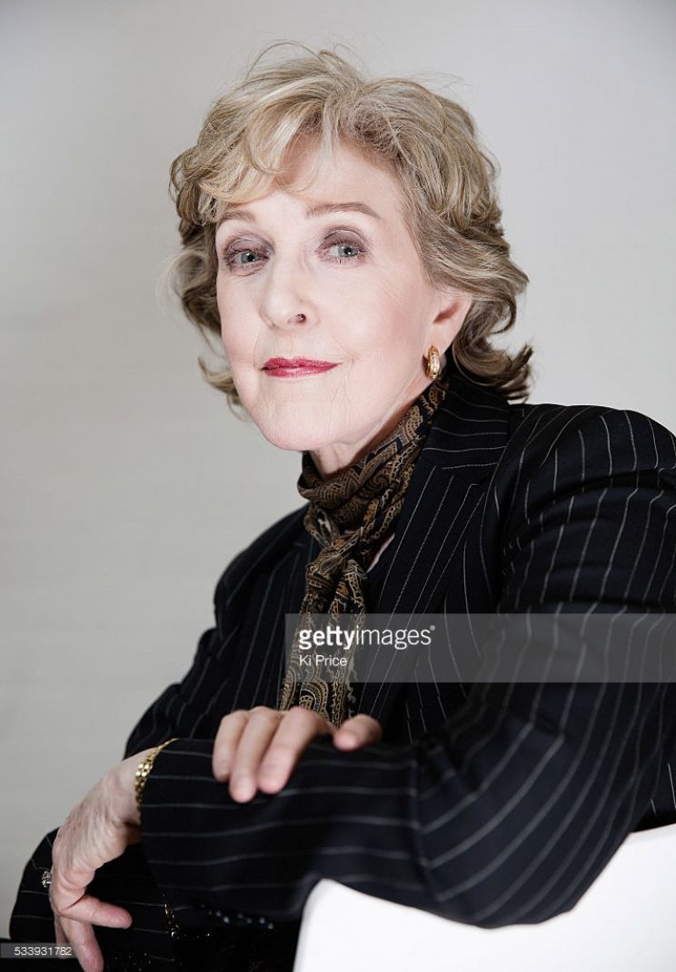 Patricia Hodge