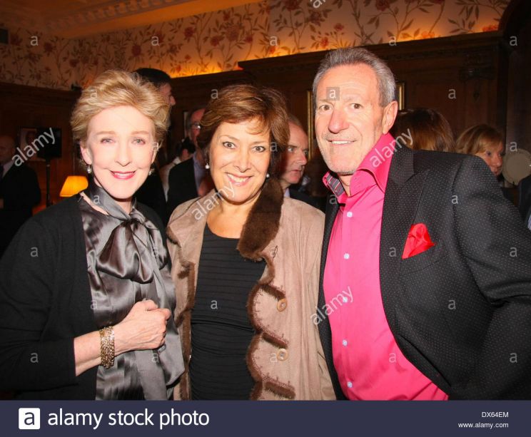 Patricia Hodge