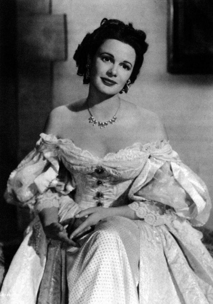 Patricia Medina