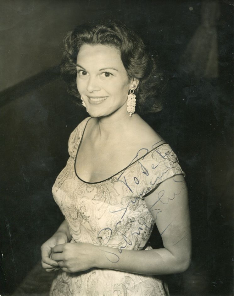 Patricia Medina