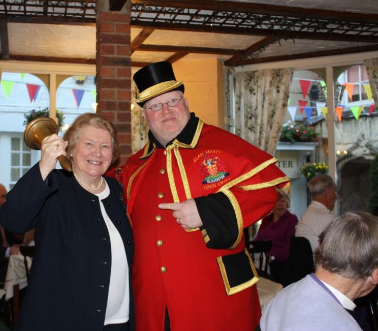 Patricia Routledge