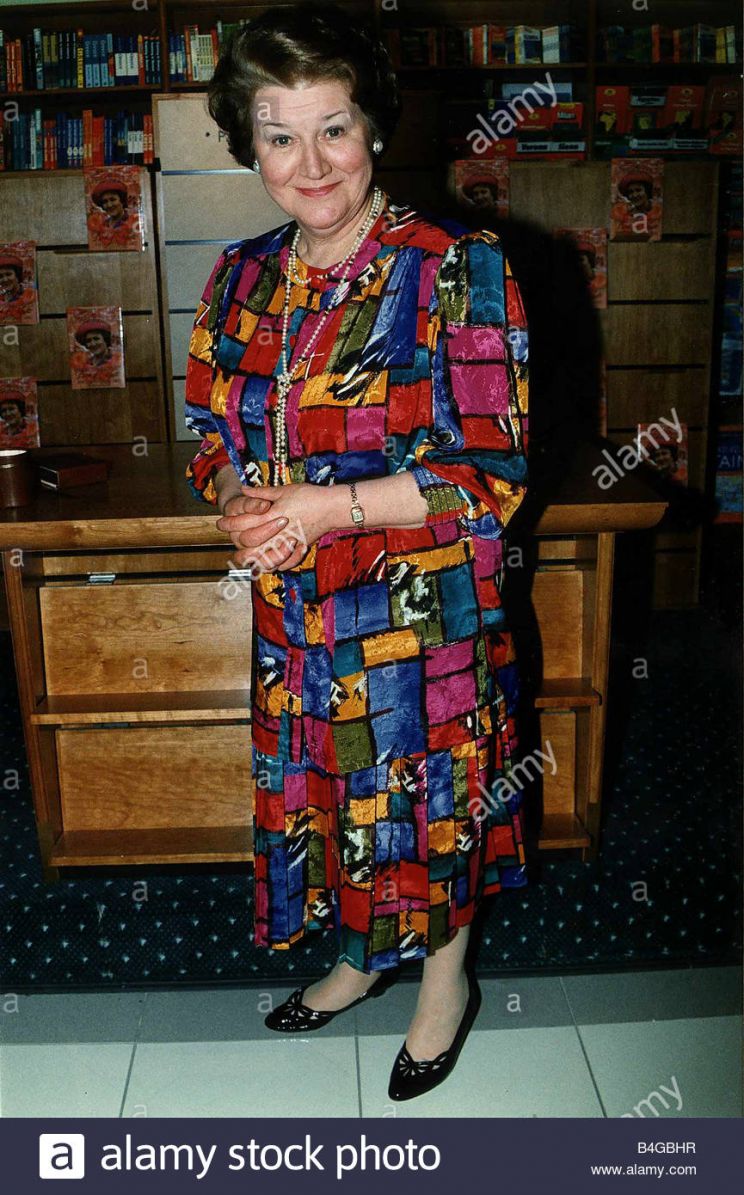 Patricia Routledge