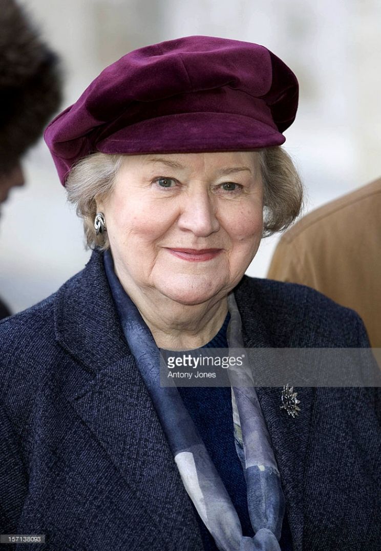 Patricia Routledge
