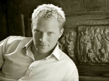 Paul Bettany