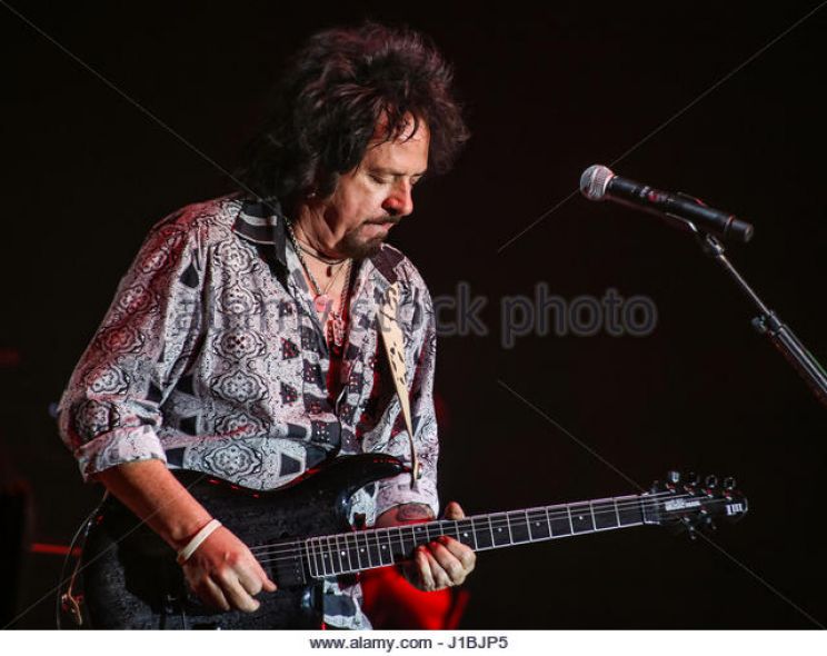 Paul Lukather