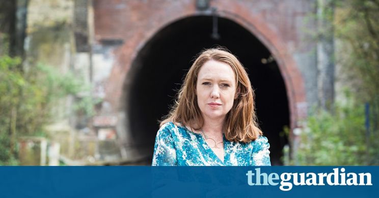 Paula Hawkins