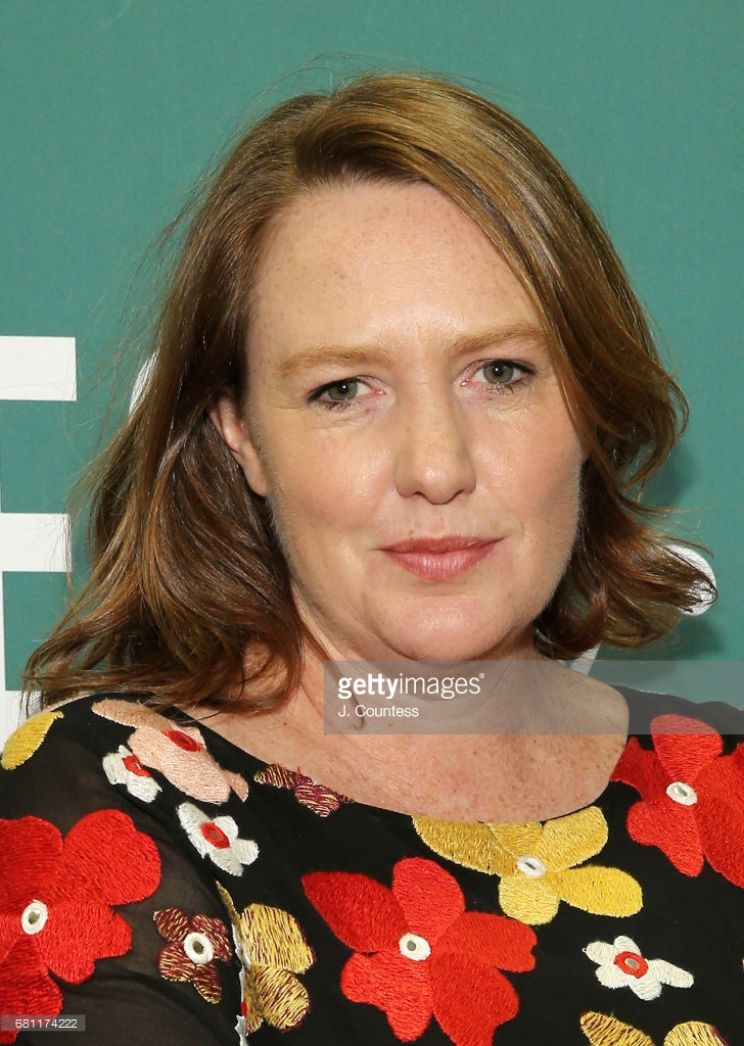 Paula Hawkins