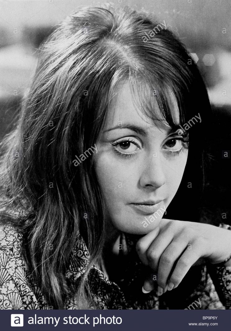 Paula Wilcox