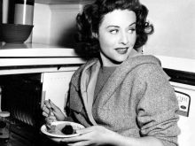 Paulette Goddard