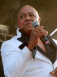 Peabo Bryson