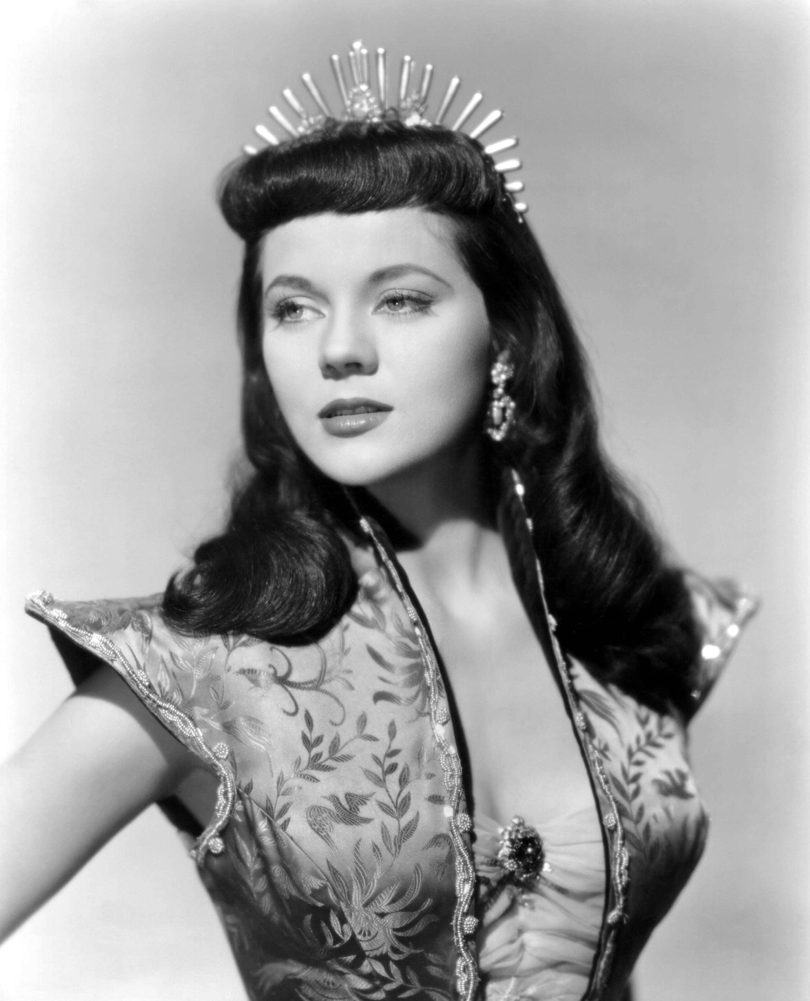 Pictures Of Peggie Castle.