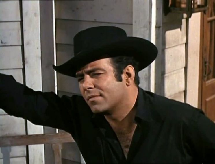 Pernell Roberts