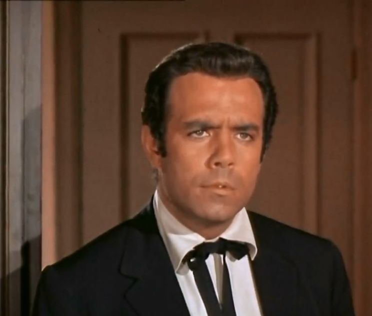 Pernell Roberts