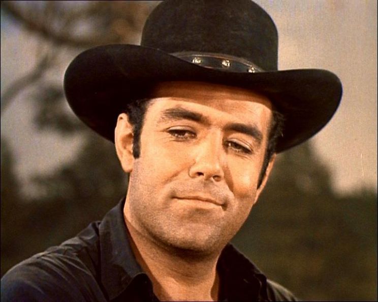 Pernell Roberts
