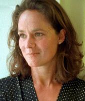 Pernilla August