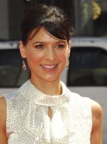 Perrey Reeves