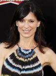 Perrey Reeves