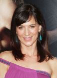 Perrey Reeves