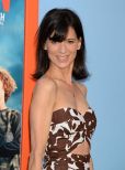 Perrey Reeves