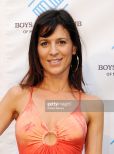 Perrey Reeves