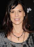 Perrey Reeves