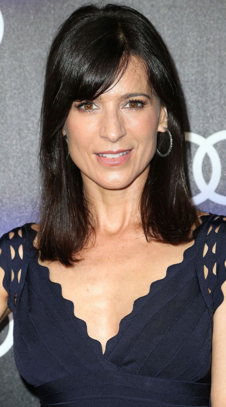 Perrey Reeves
